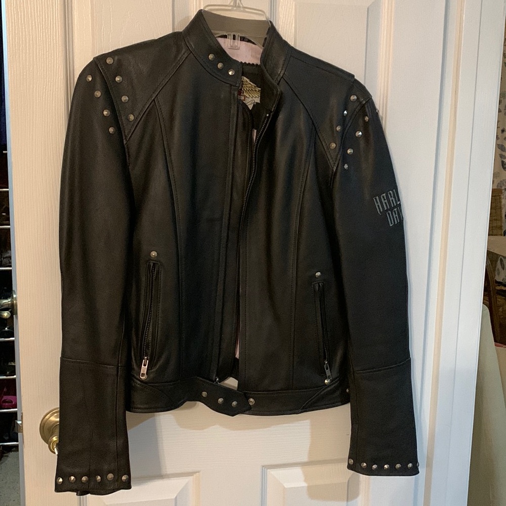 Gently used worn only two times Harley Davidson leather jacket.  Good condition